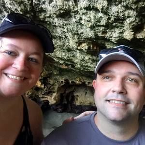 Meet your Posher, Lora